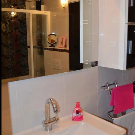 Апартаменты Isabela - 3 Bedrooms - Near To Mall Of *