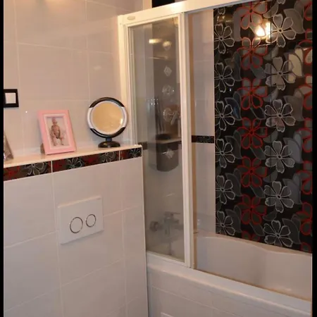 Апартаменты Isabela - 3 Bedrooms - Near To Mall Of *