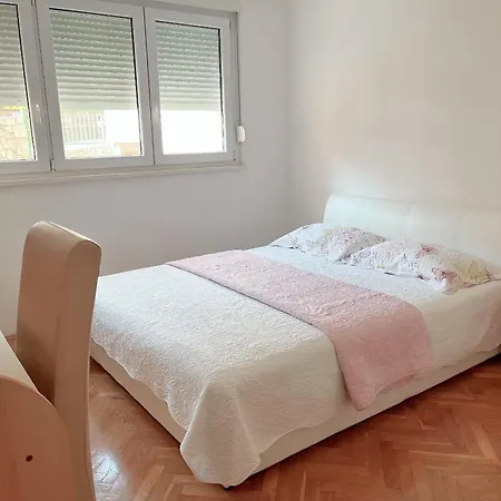 Isabela - 3 Bedrooms - Near To Mall Of * Сплит