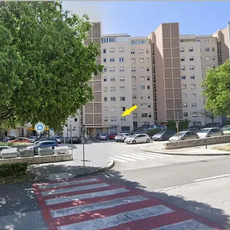 Апартаменти Isabela - 3 Bedrooms - Near To Mall Of Спліт